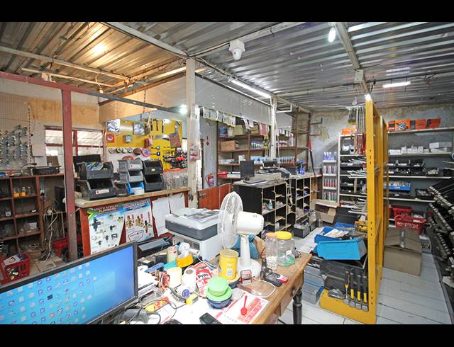 M² BUSINESS FOR SALE IN TSHEPISONG